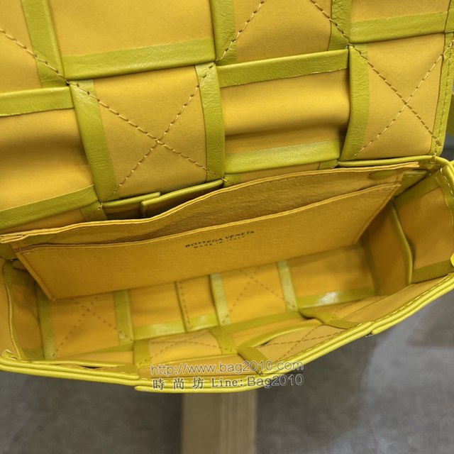 Bottega veneta高端女包 KF0023 寶緹嘉爆款黃色CASSETTE腰包 BV經典款四格腰包/胸包/斜挎包/單肩包  gxz1393